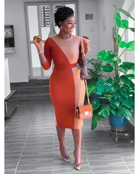 Women's Fashion Wholesale Autumn Fashion Splicing Dresses Featured Lace Sleeve Dresses BN7027