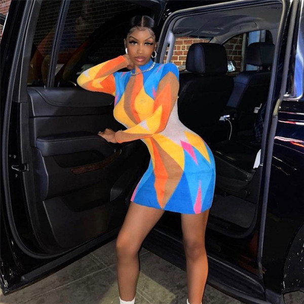 2021 autumn women's new fashion multi-color printing and dyeing long-sleeved slim slimming buttocks dress K21D03274