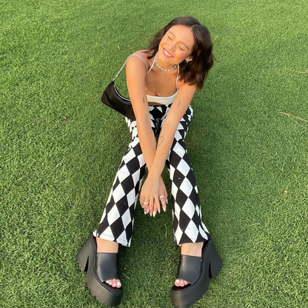 Women's 2021 autumn new checkerboard print casual hip-lifting micro-flared trousers QY21412
