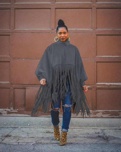 Fashion solid color long-sleeved fringed top VK2210
