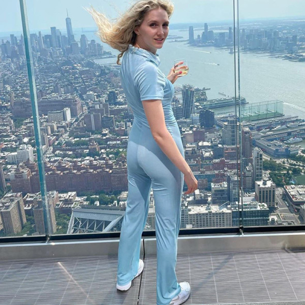 Fall 2021 new women's fashion velvet high-waisted butt-fitting straight-leg casual jumpsuit women K21Q06835