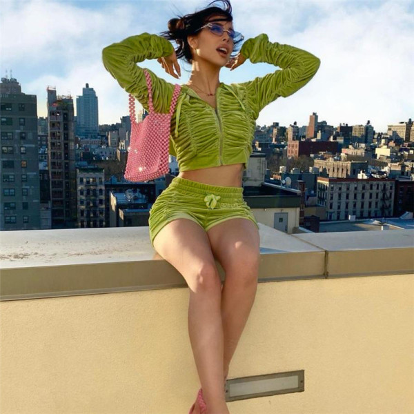 2021 autumn women's new fashion pleated hooded velvet top sexy bag hip tight shorts suit K21S06556