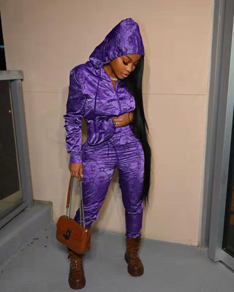 Fashion casual letters with hood reflective satin pull frame sports suit TK6200