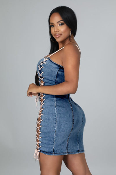 Fashion sexy side eyelet strap stitching strap denim dress short skirt JLX3505