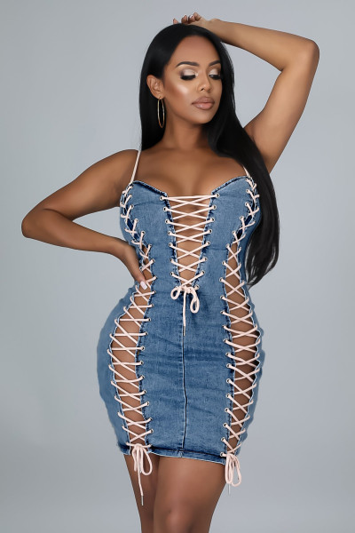 Fashion sexy side eyelet strap stitching strap denim dress short skirt JLX3505