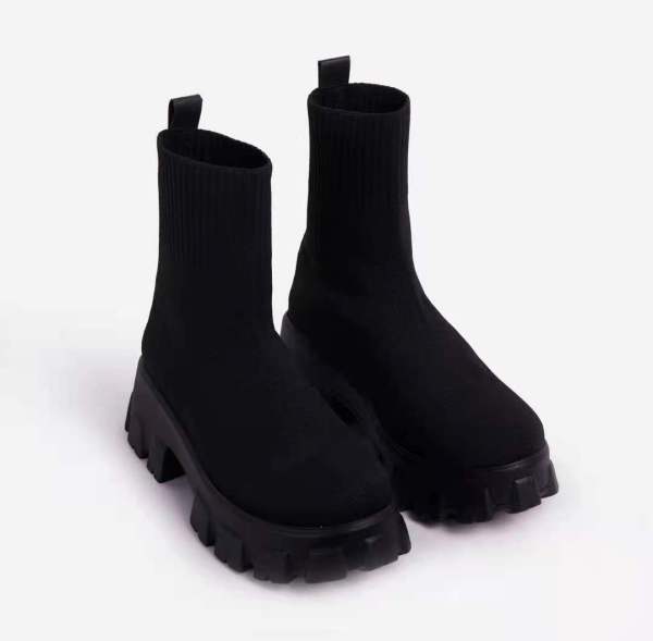 Couple socks shoes women 2021 autumn and winter new thick-soled casual large size net red knitted short boots women cross-border large size shoes S657498643582