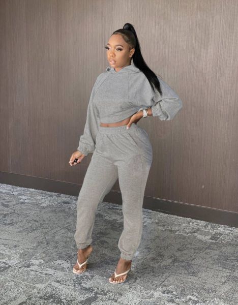 Fashion women's autumn and winter new style bat sleeve hooded sports two-piece suit Y8103