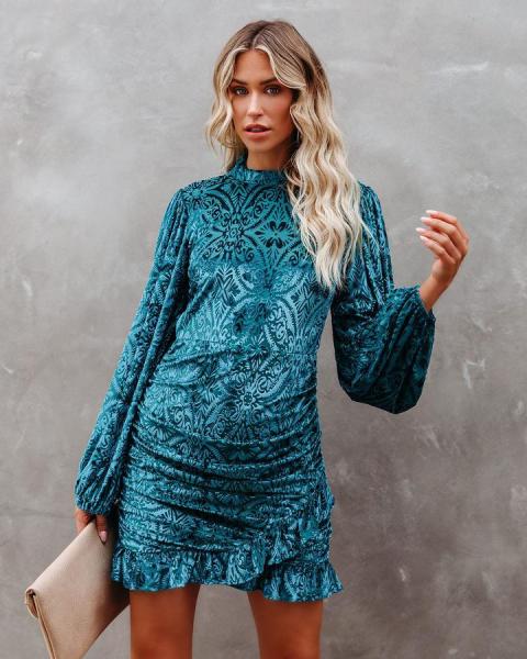 Autumn and winter new style velvet burnt flower temperament ruffled irregular fashion dress S21S5049