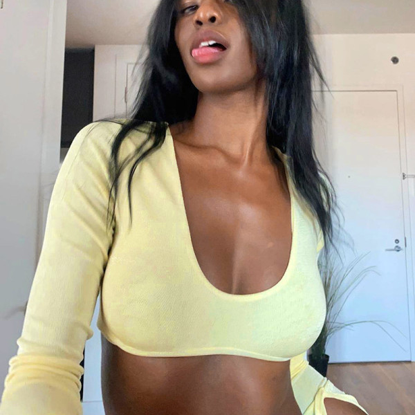 Women's 2021 autumn and winter new solid color stitching round neck long-sleeved sexy crop top T-shirt M21TP640