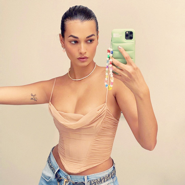 Women's 2021 autumn and winter new solid color sexy umbilical open back fold slim sling top Y21TP441