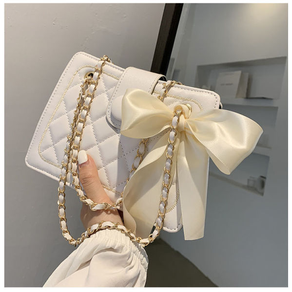 Autumn silk scarf bag female 2021 new trendy fashion rhombus chain bag texture single shoulder armpit bag messenger bag