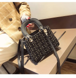 Bag women 2021 autumn and winter new trendy fashion Korean version of simple woolen cloth single shoulder bag net red oceanic messenger bag