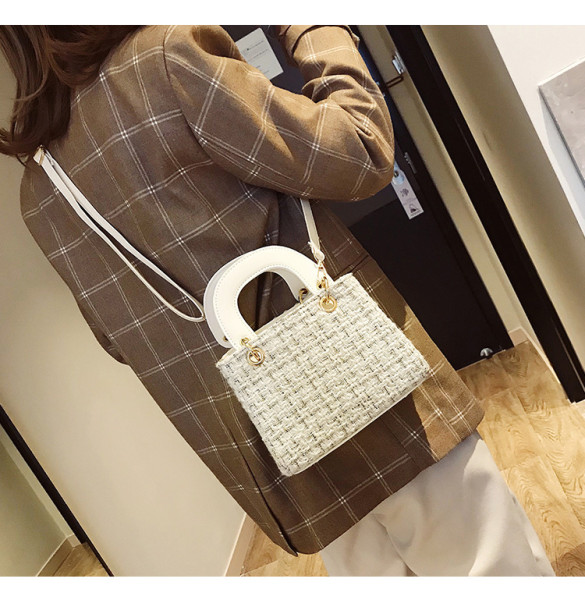 Bag women 2021 autumn and winter new trendy fashion Korean version of simple woolen cloth single shoulder bag net red oceanic messenger bag