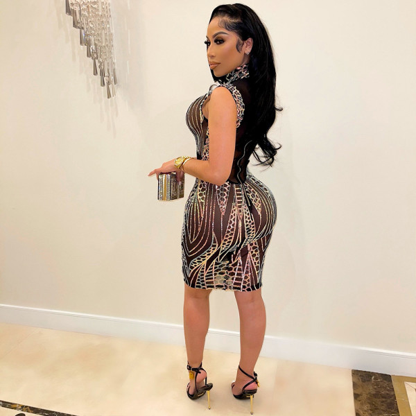 Fashionable sexy middle perspective sleeveless bag hip sequin dress showing figure