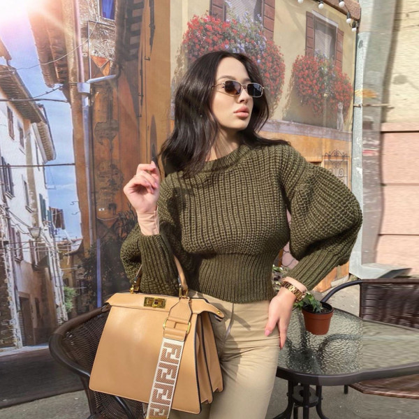 Explosive style long-sleeved knitted women's solid color thick needle loose warm sweater