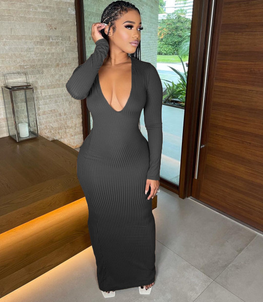Fashion sexy V-neck high-quality pierced dress