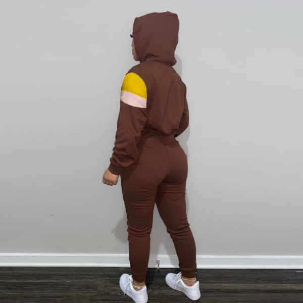 Two-piece multicolor stitching hooded sports sweater pull frame suit