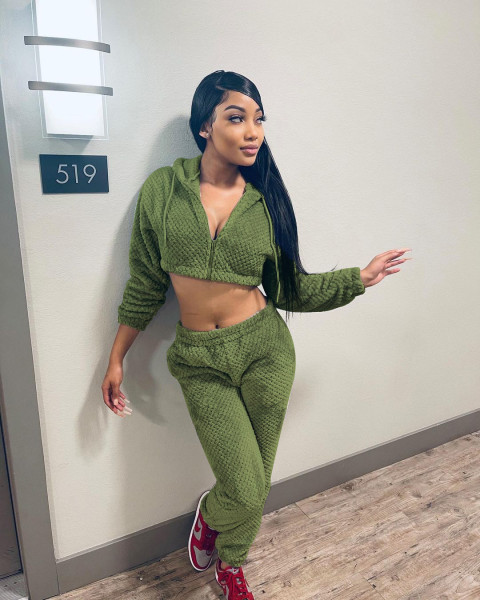 Ladies plus fleece two-piece suit thick warm winter sports and leisure ladies suit