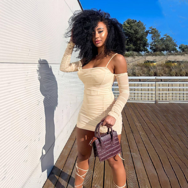 The new one-line neck mesh see-through stitching sexy suspender dress