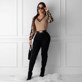 Ladies sweater V-neck fitted pullover F letter sweater