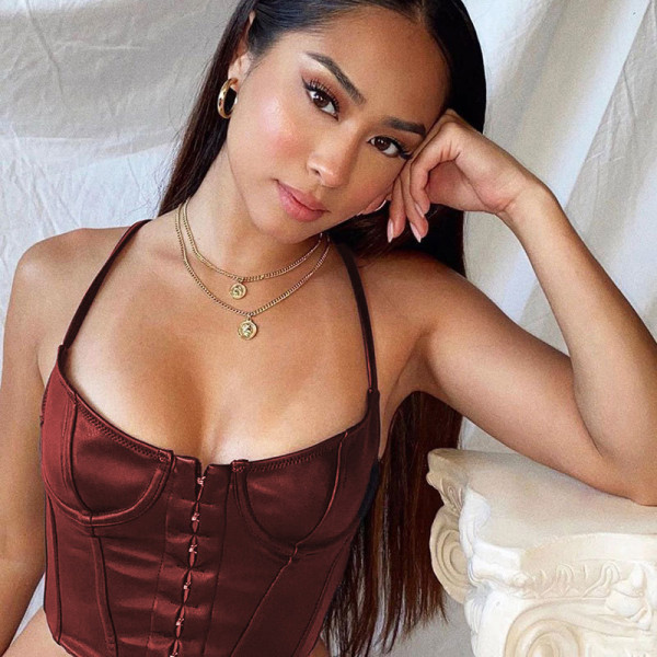 Simple breast cup breasted leather sling for women with sexy slim-fit U-neck vest