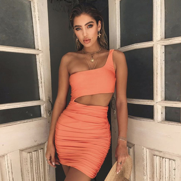 Women's sexy one-shoulder pleated skirt bag hip dress