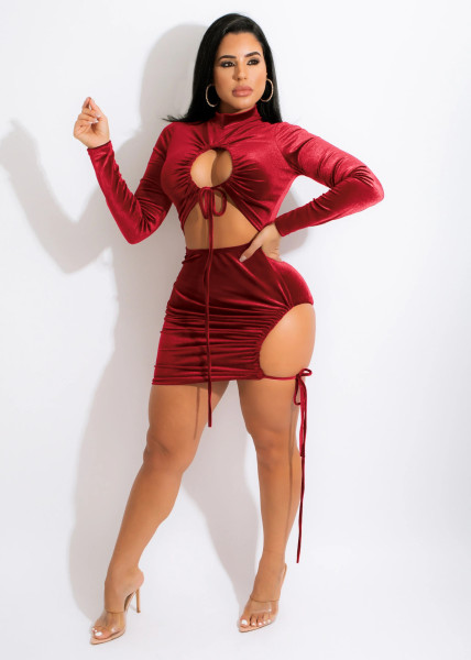 Pure color long-sleeved gold velvet bandage wrapped chest and navel nightclub dress