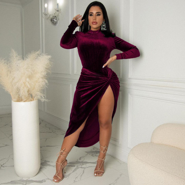 Nightclub wear two-piece velvet turtleneck jacket and knotted skirt