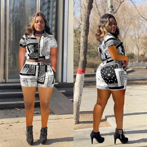Women Fashion Cashew Flower Totem Printed Zipper Set
