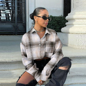 New hollow out navel loose plaid shirt collar long-sleeved blouse