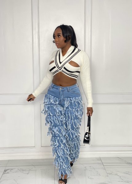 V-Neck Women's Sweater Sexy Cutout Cropped Knit Women's Top