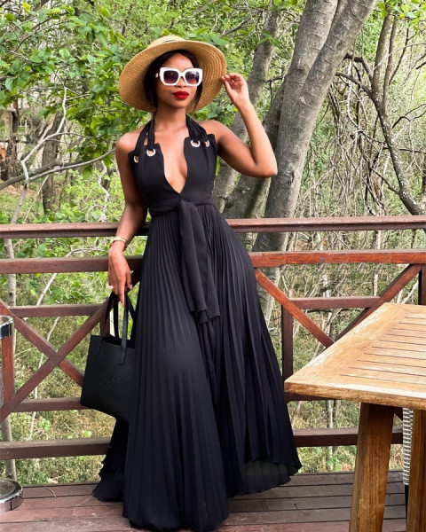 Sexy women's halter neck solid color chiffon dress