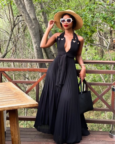 Sexy women's halter neck solid color chiffon dress
