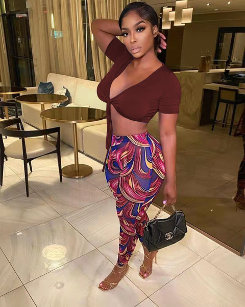 Printed Two Piece Fitting Suit