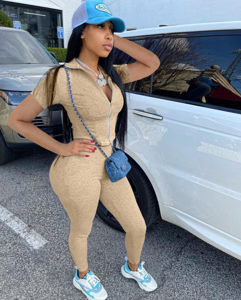 Women's Summer Leisure Zipper Sports Suit Solid Color Short Sleeve Two Piece Set