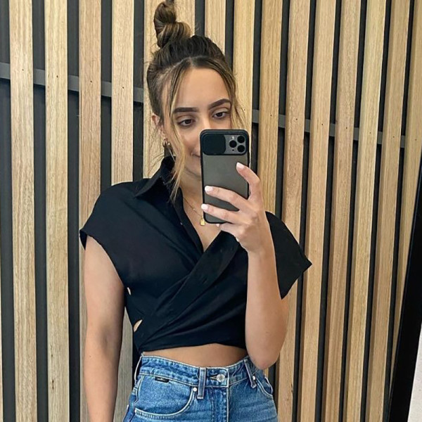 Top solid color cropped short-sleeved t-shirt