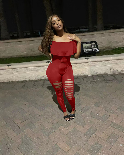 Off-the-shoulder lotus leaf burnt ripped slim jumpsuit