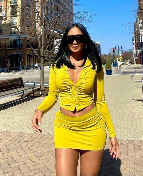 Women's fashionable temperament commuter solid color pleated skirt suit