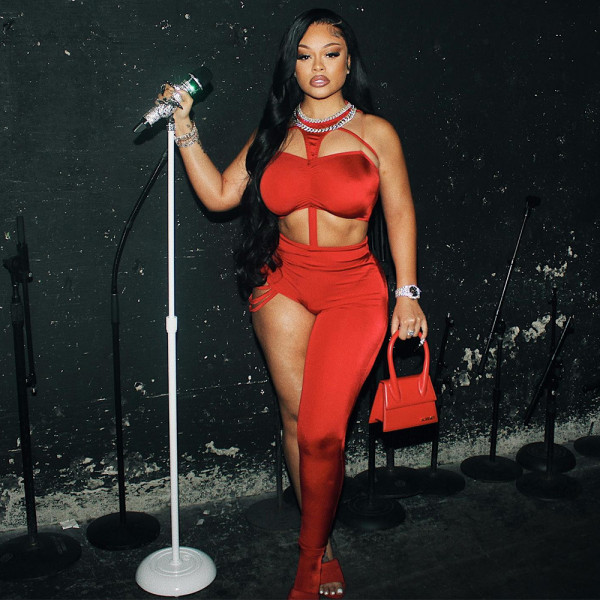 Solid color with the same chest wrap + personalized unilateral trousers two-piece suit