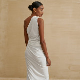 One-shoulder halterneck irregular mid-length dress Elegant and sexy dress