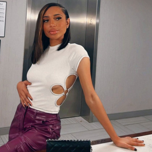 Solid Color Casual Round Neck Cutout Ring Short Sleeve Crop Top