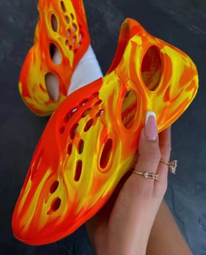 Colored hole sandals women's foreign trade large size summer soft bottom beach shallow mouth Baotou sandals and slippers women