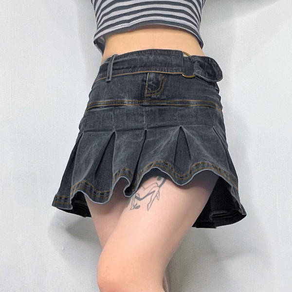 Low Waist Hot Girl Metal Buckle Belt Short Solid Denim Pleated Skirt
