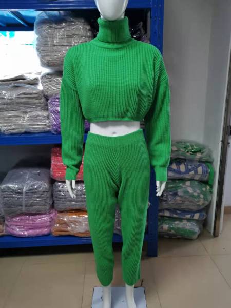 High-neck long-sleeved high-waist solid color wool pants two-piece set