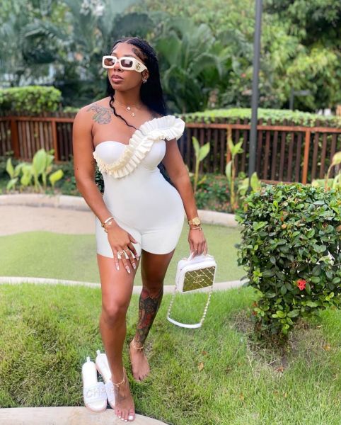 Fashionable and sexy off-the-shoulder solid color jumpsuit