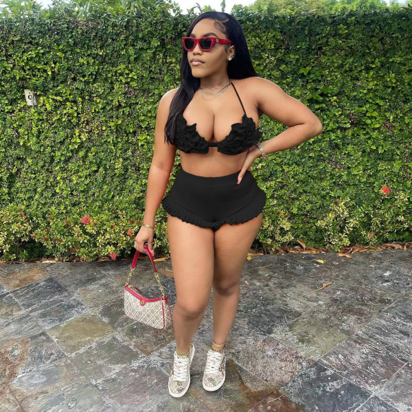 Fashion sexy strappy halter neck open back ruffle shorts suit