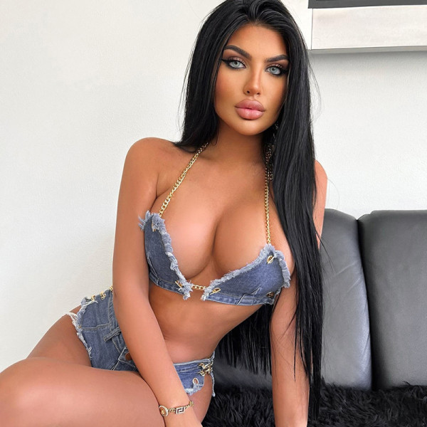 Chain halter neck navel sexy denim hot pants casual suit