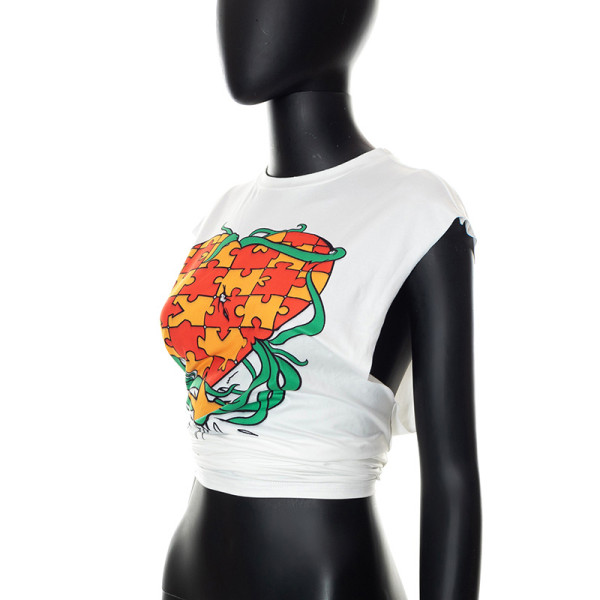 Printed Crew Neck Graffiti Heart Sleeveless Slim Fit T-Shirt