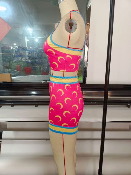 Fashion Women's Suit Contrast Color Moon Print Sexy Navel Sling Top + Shorts