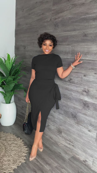 Fashion One-Line Neck Short-Sleeve Top Two-Piece Mid Skirt Set